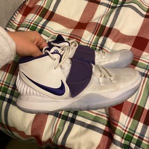 Nike Kyrie 6